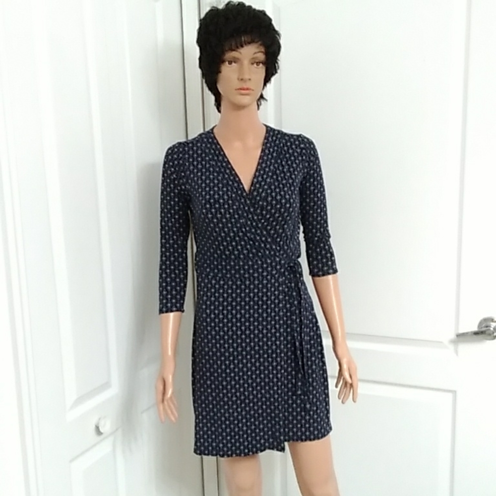 NWOT  Stretch Rap around Dress Size 2P by Ann Taylor